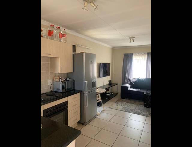 2 BEDROOM TOWNHOUSE FOR SALE IN KLIPPOORTJIE